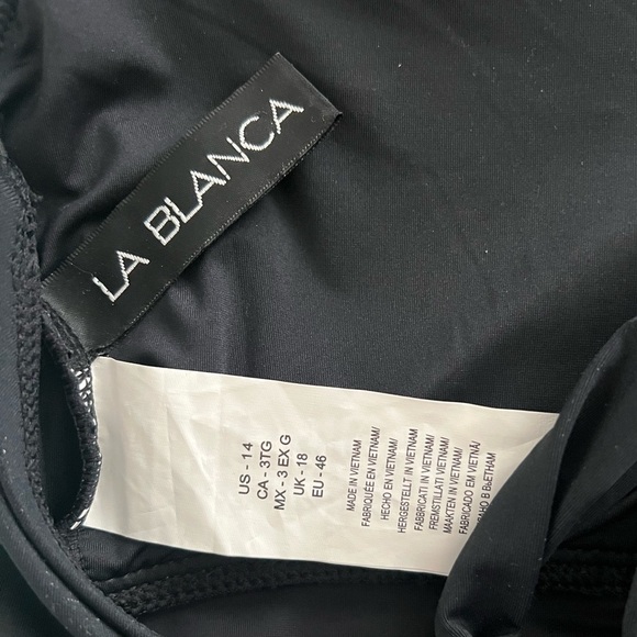 New! La Bianca Island Goddess High Neck Keyhole
One Piece - Black - Picture 5 of 7